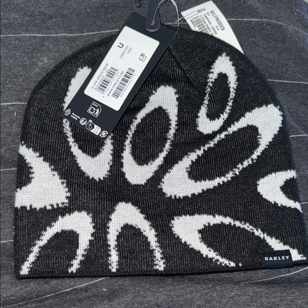 Oakley Black and White Patterned Beanie